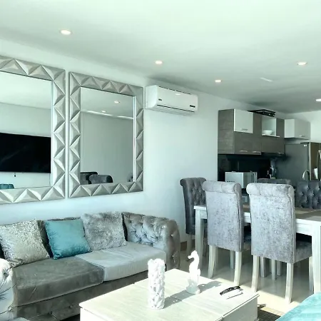 Apartamento De 3 Con Vista Al Mar.
