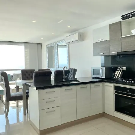 Apartamento De 3 Con Vista Al Mar. *