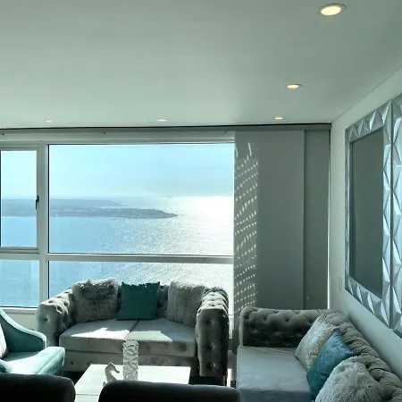 Apartment De 3 Con Vista Al Mar.